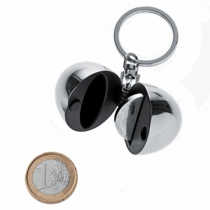 ALESSI klíčenka na minci Bon Bon