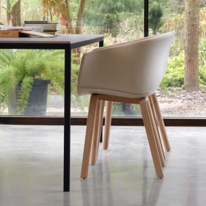 ONDARRETA židle BAI Wood celopolstrovaná