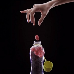 BOBBLE láhev na vodu Infuse 590 ml oranžová