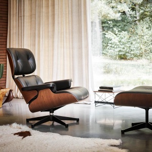 VITRA křeslo Eames Lounge Chair & Ottoman tmavý ořech Premium Nero